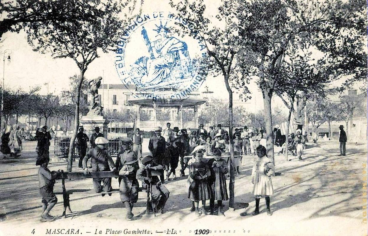 2786- Mascara - Place Gambetta.jpg